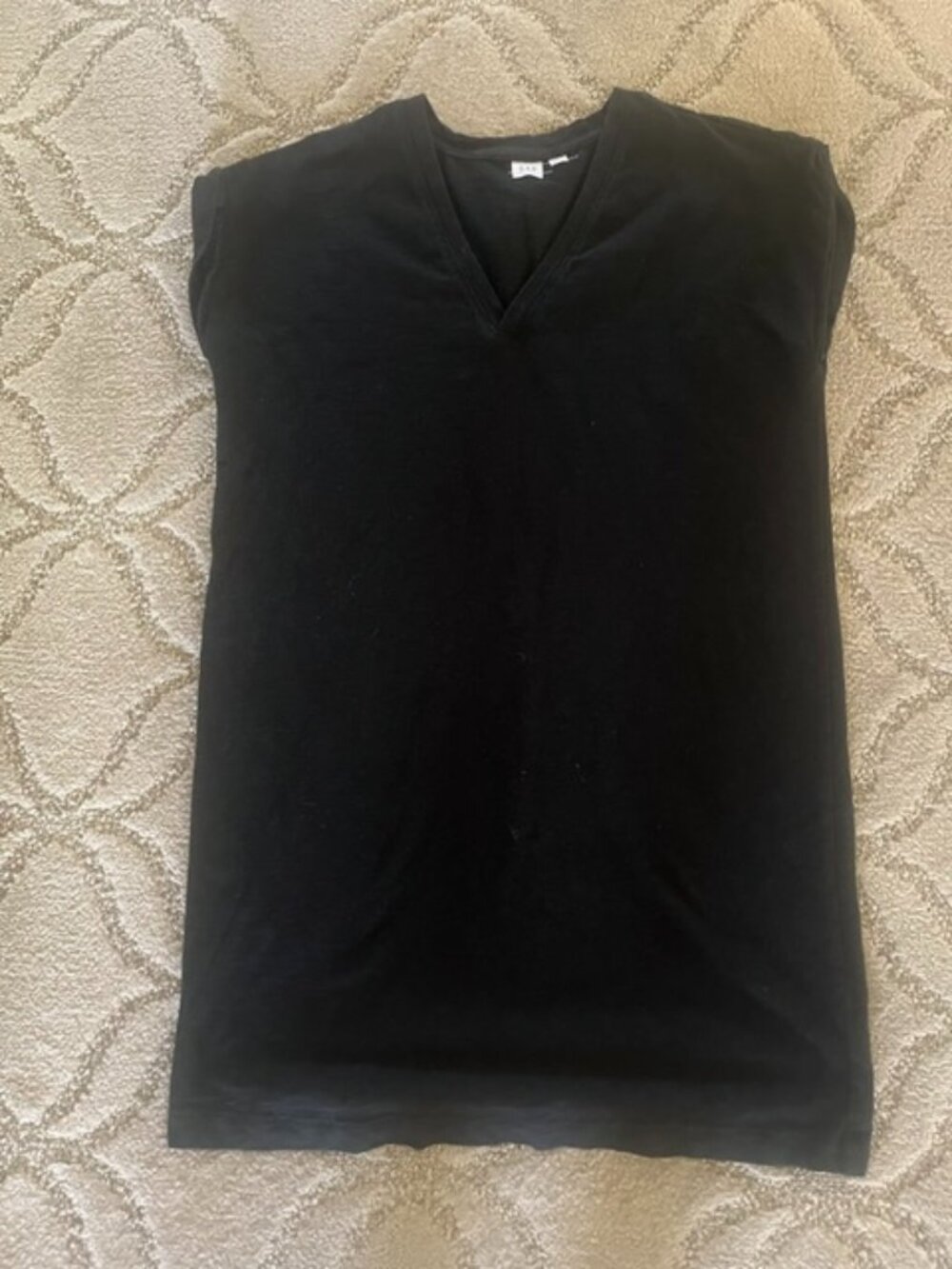 Women's Vneck Tshirt XS